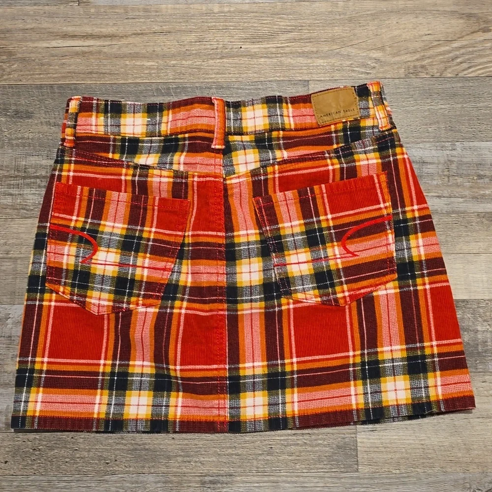 American Eagle Plaid Hi-Rise Mini Corduroy Mini Skirt| Size 4​ - Picture 9 of 11